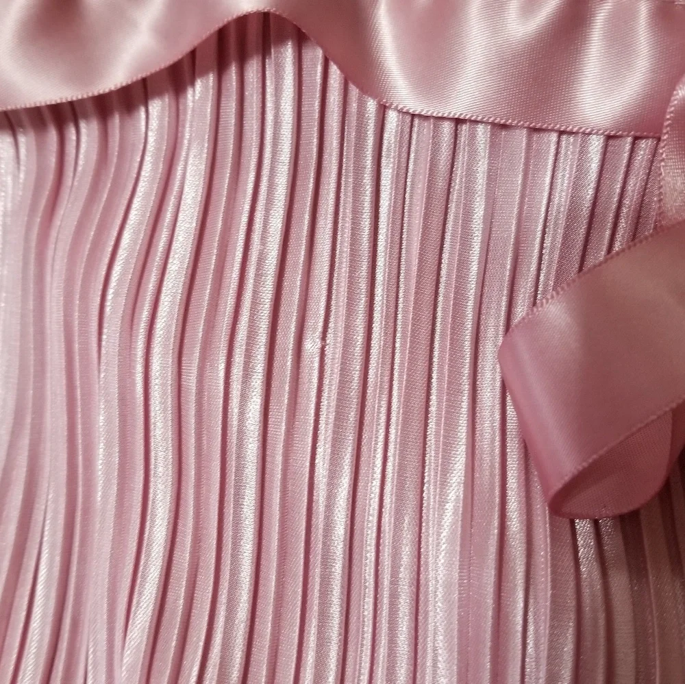 Women's Plus Size Pleated Pink Tank Top - Picture 8 of 8